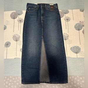 NWT Levi’s Ankle Column Skirt